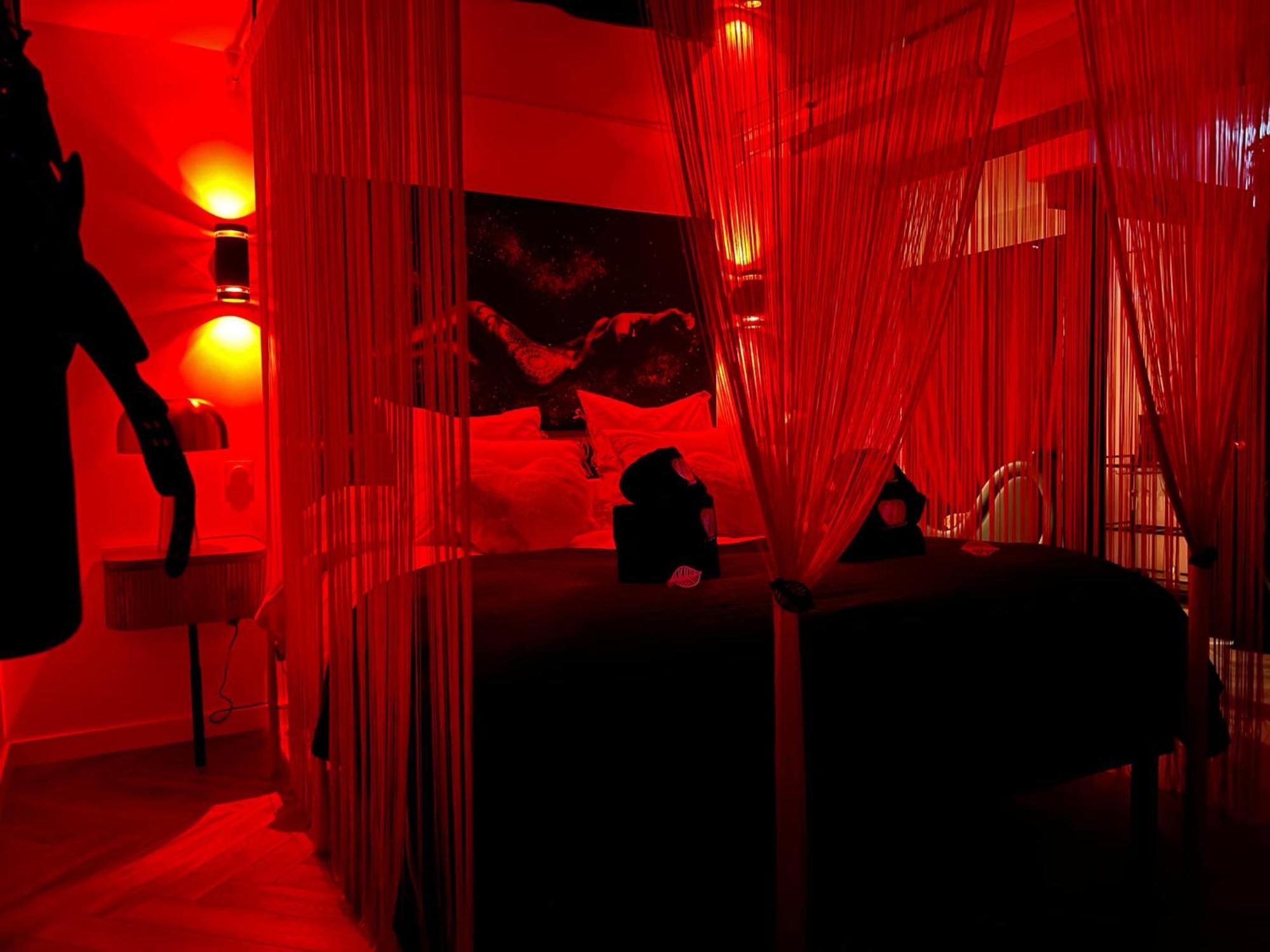 Le Fruit Defendu 67 Hotel Brumath Bagian luar foto