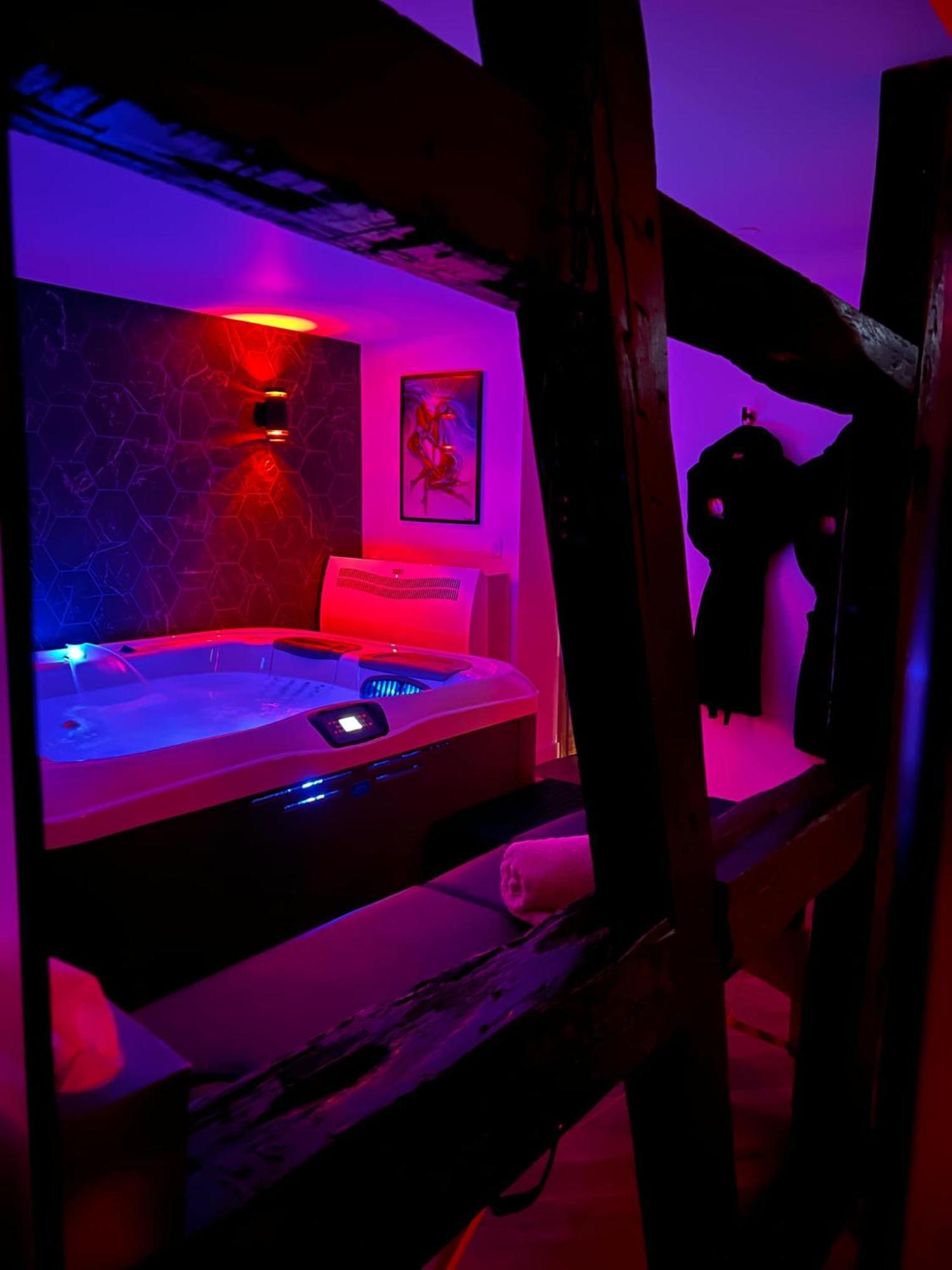 Le Fruit Defendu 67 Hotel Brumath Bagian luar foto