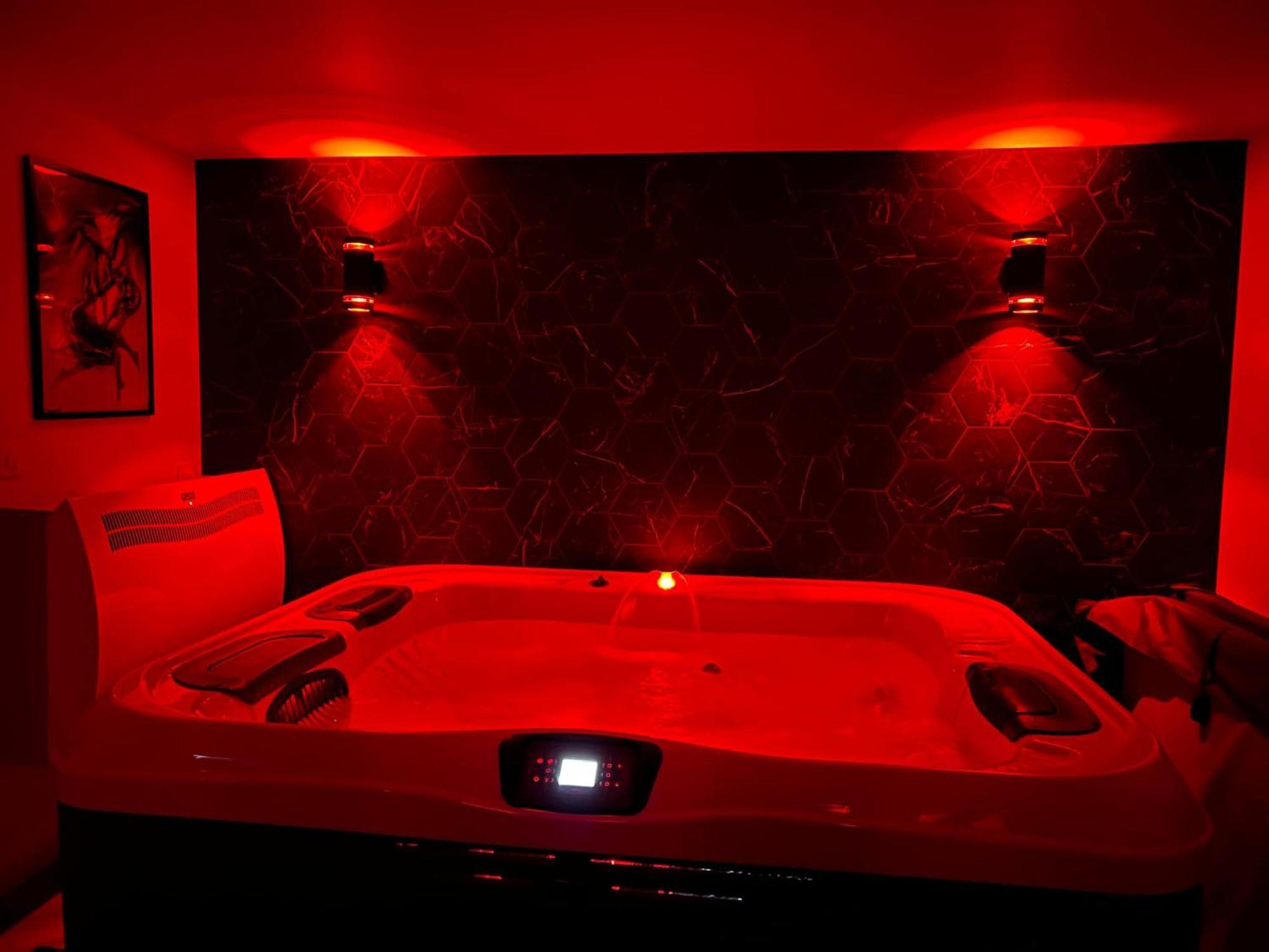 Le Fruit Defendu 67 Hotel Brumath Bagian luar foto